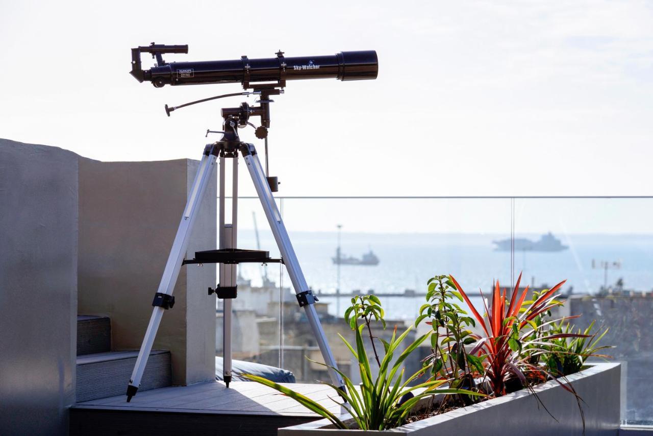 Onoma Hotel 塞萨洛尼基 外观 照片 A refractor telescope