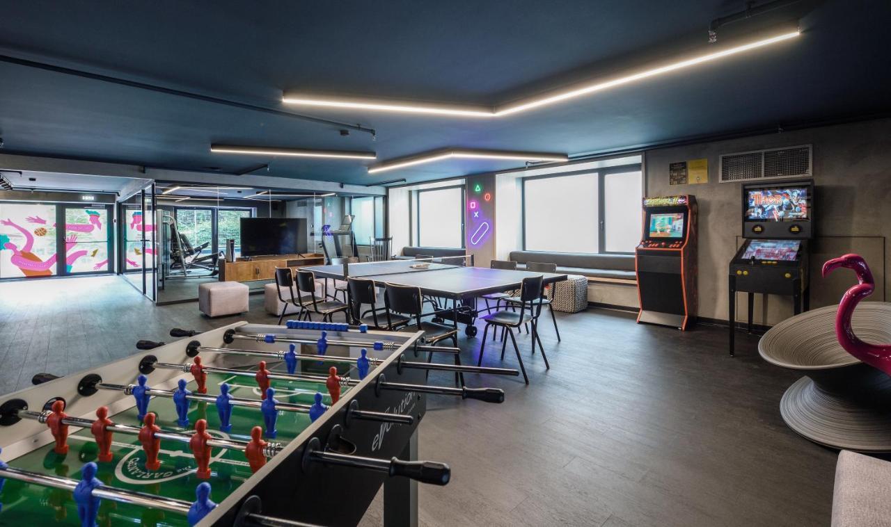 Onoma Hotel 塞萨洛尼基 外观 照片 The games room at the University of Bath