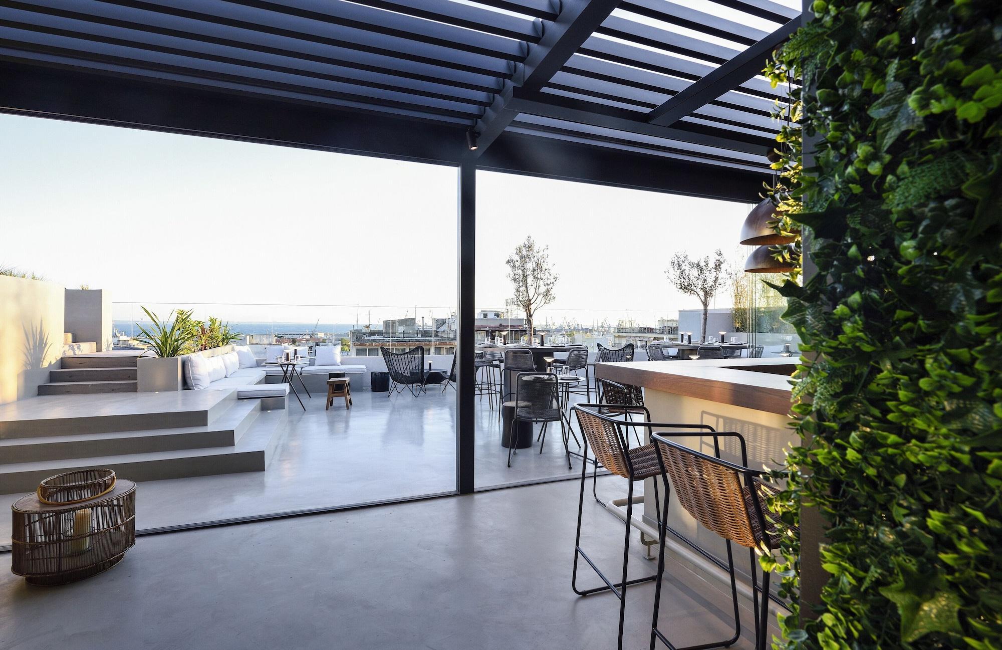 Onoma Hotel 塞萨洛尼基 外观 照片 The rooftop bar at the hotel